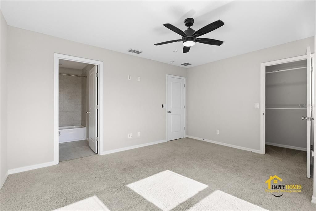 出租: $3,100 (3 贝兹, 3 浴室, 2016 平方英尺)