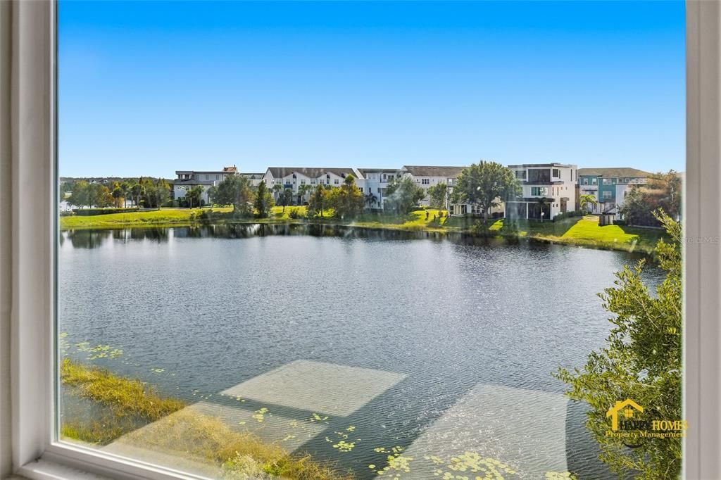 出租: $3,100 (3 贝兹, 3 浴室, 2016 平方英尺)