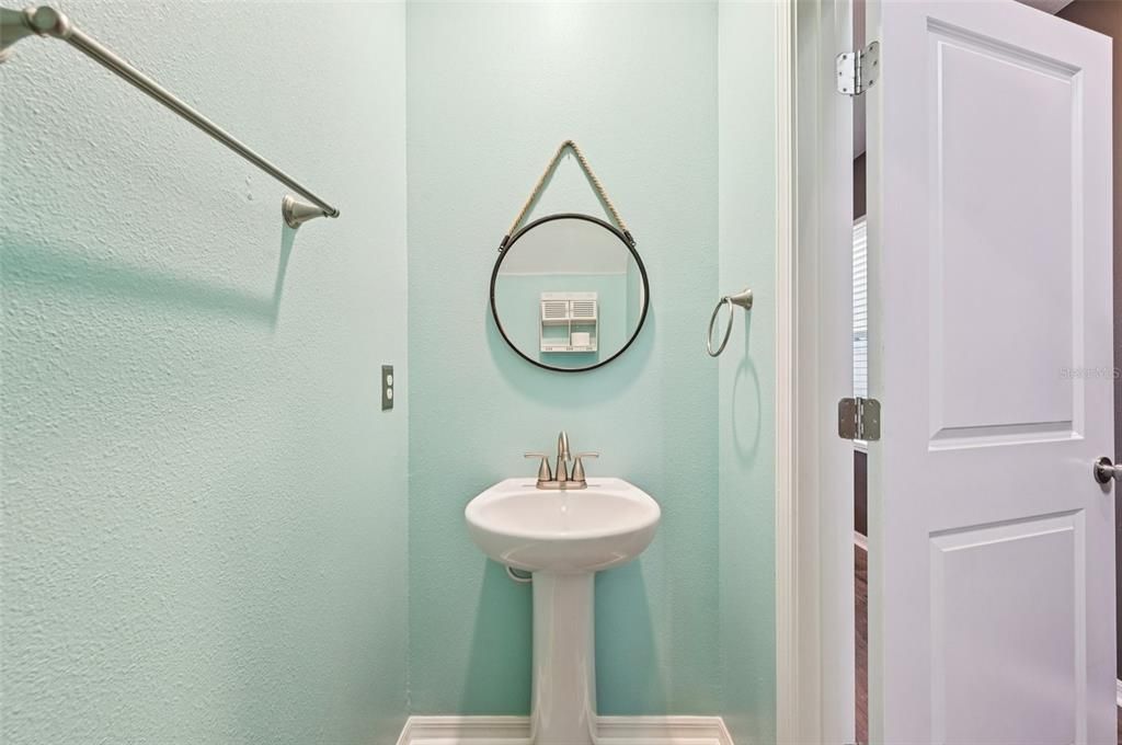 En Venta: $315,000 (4 camas, 2 baños, 1914 Pies cuadrados)