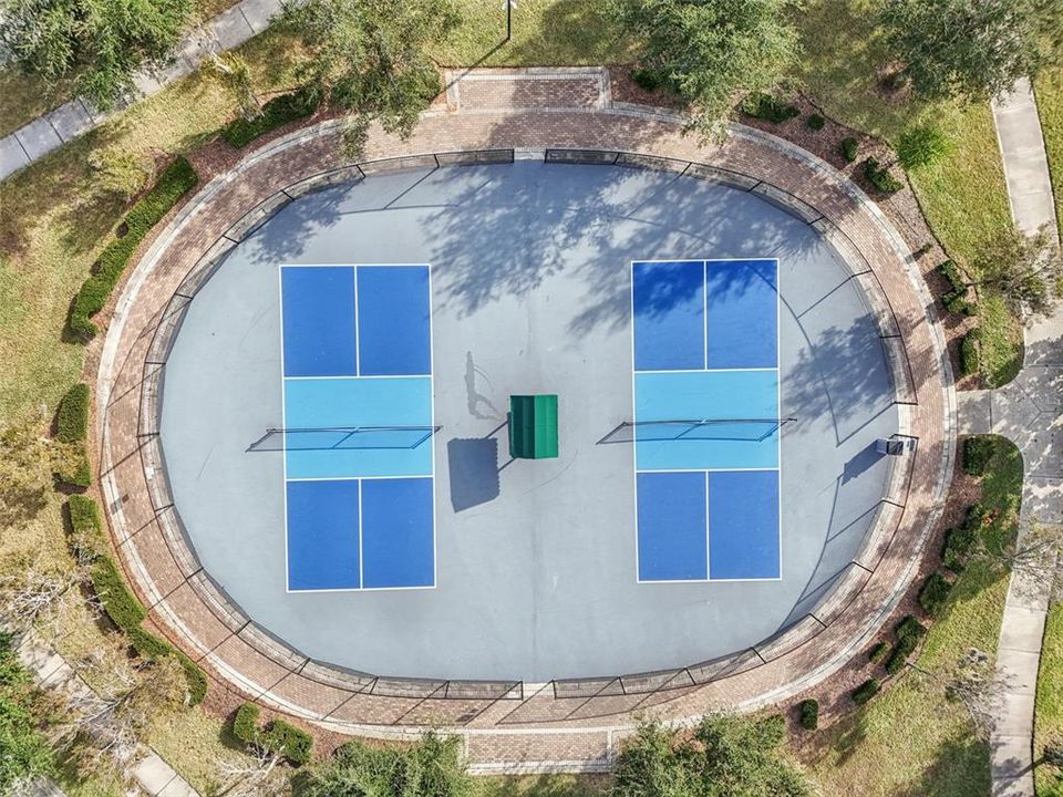 En Venta: $315,000 (4 camas, 2 baños, 1914 Pies cuadrados)