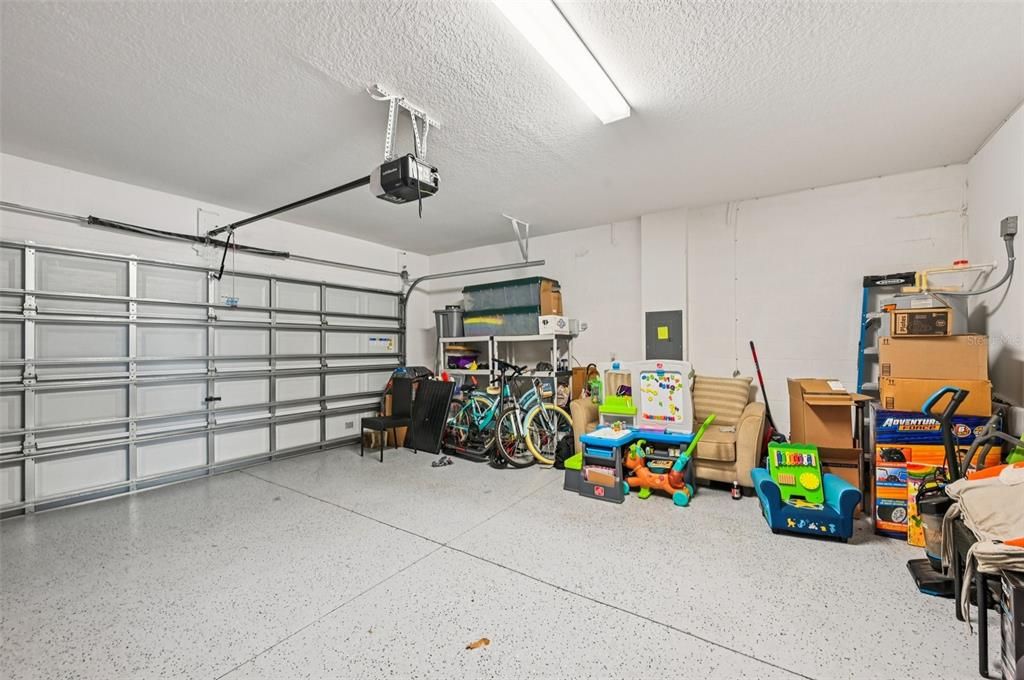 En Venta: $315,000 (4 camas, 2 baños, 1914 Pies cuadrados)