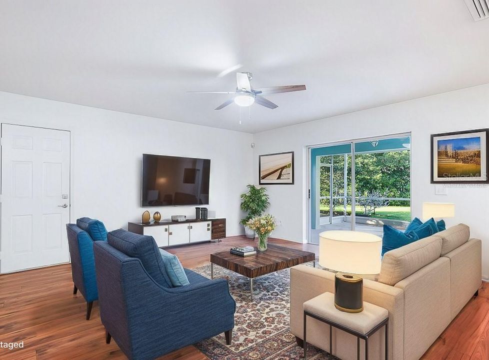 For Rent: $3,095 (4 beds, 2 baths, 2560 Square Feet)