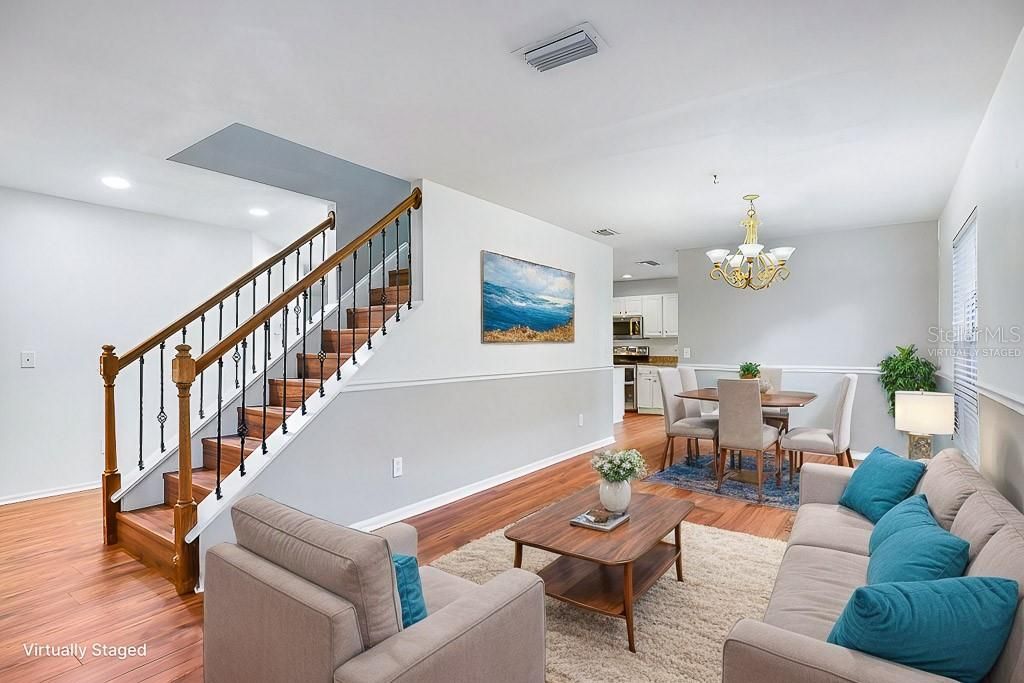 For Rent: $3,095 (4 beds, 2 baths, 2560 Square Feet)