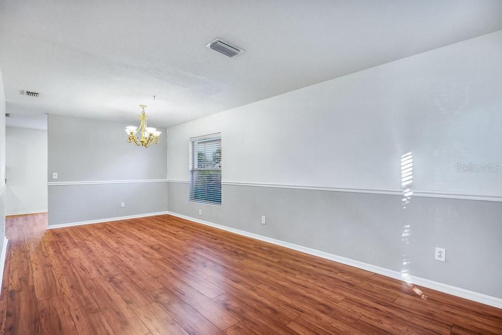 For Rent: $3,095 (4 beds, 2 baths, 2560 Square Feet)