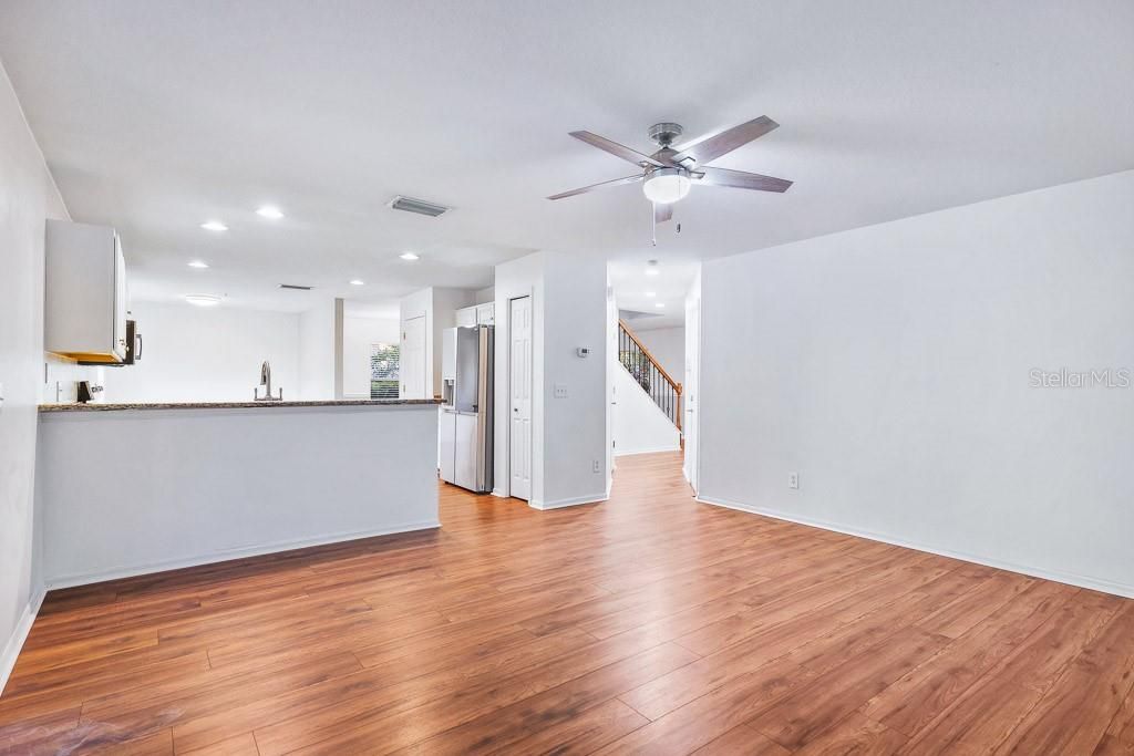 For Rent: $3,095 (4 beds, 2 baths, 2560 Square Feet)