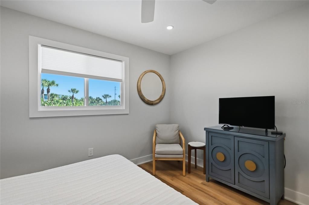 待售: $3,600,000 (3 贝兹, 3 浴室, 1475 平方英尺)