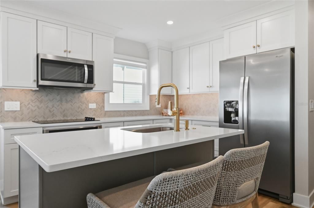 待售: $3,600,000 (3 贝兹, 3 浴室, 1475 平方英尺)