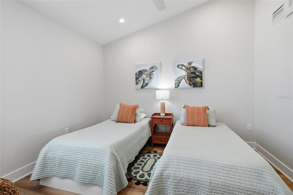 待售: $3,600,000 (3 贝兹, 3 浴室, 1475 平方英尺)