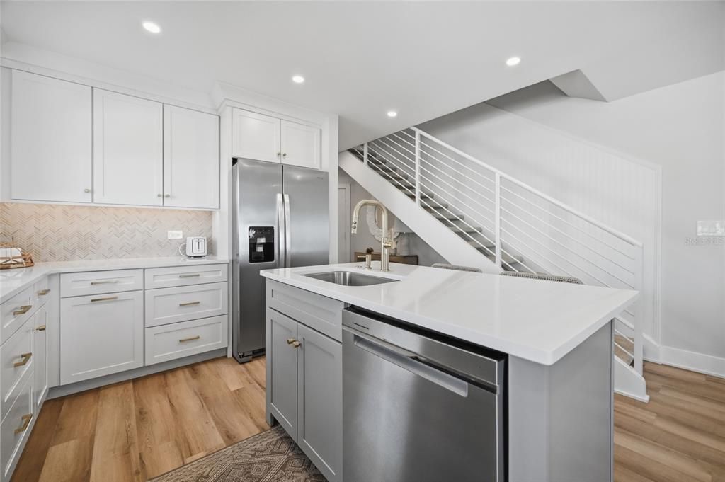 待售: $3,600,000 (3 贝兹, 3 浴室, 1475 平方英尺)