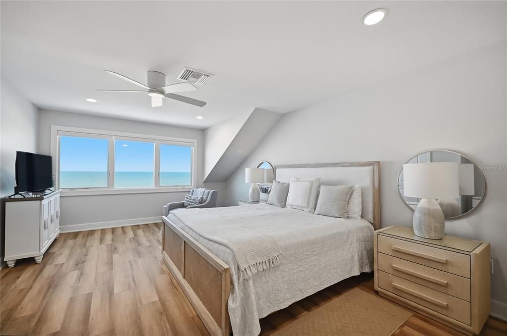 待售: $3,600,000 (3 贝兹, 3 浴室, 1475 平方英尺)