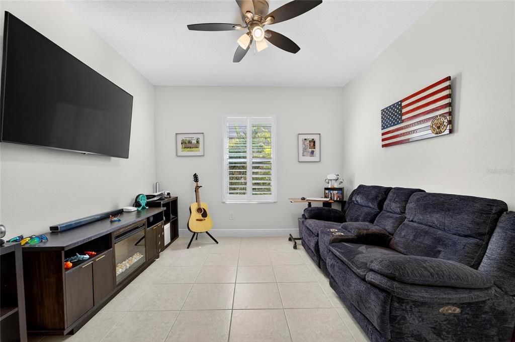 На продажу: $490,000 (3 спален, 2 ванн, 2000 Квадратных фут)