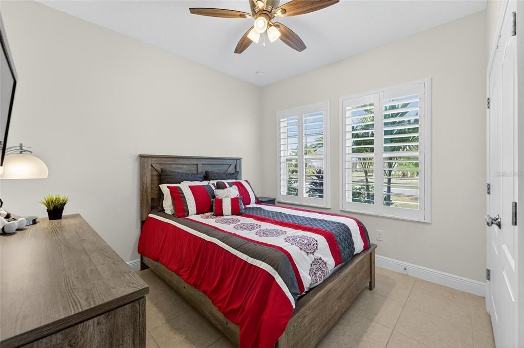 На продажу: $490,000 (3 спален, 2 ванн, 2000 Квадратных фут)