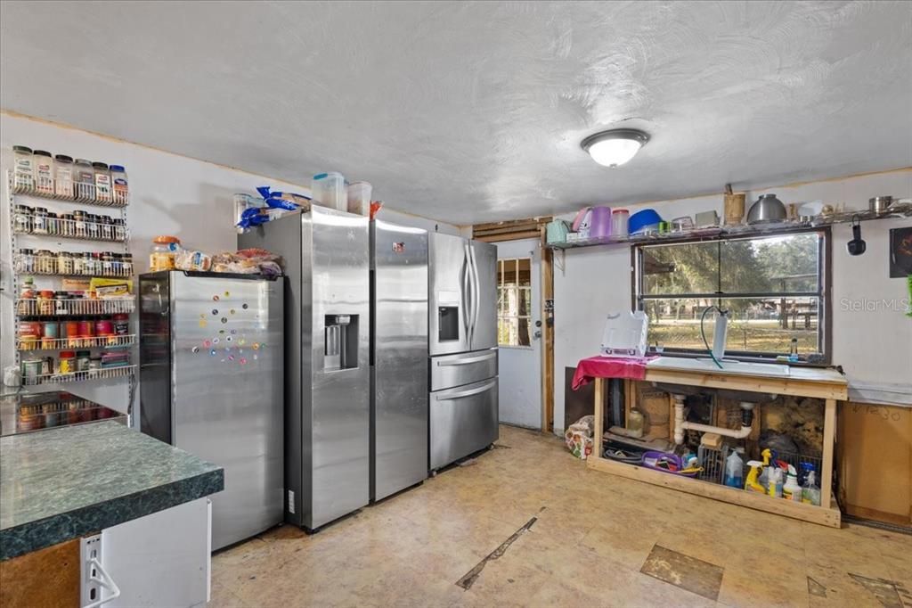 На продажу: $50,000 (3 спален, 1 ванн, 1484 Квадратных фут)