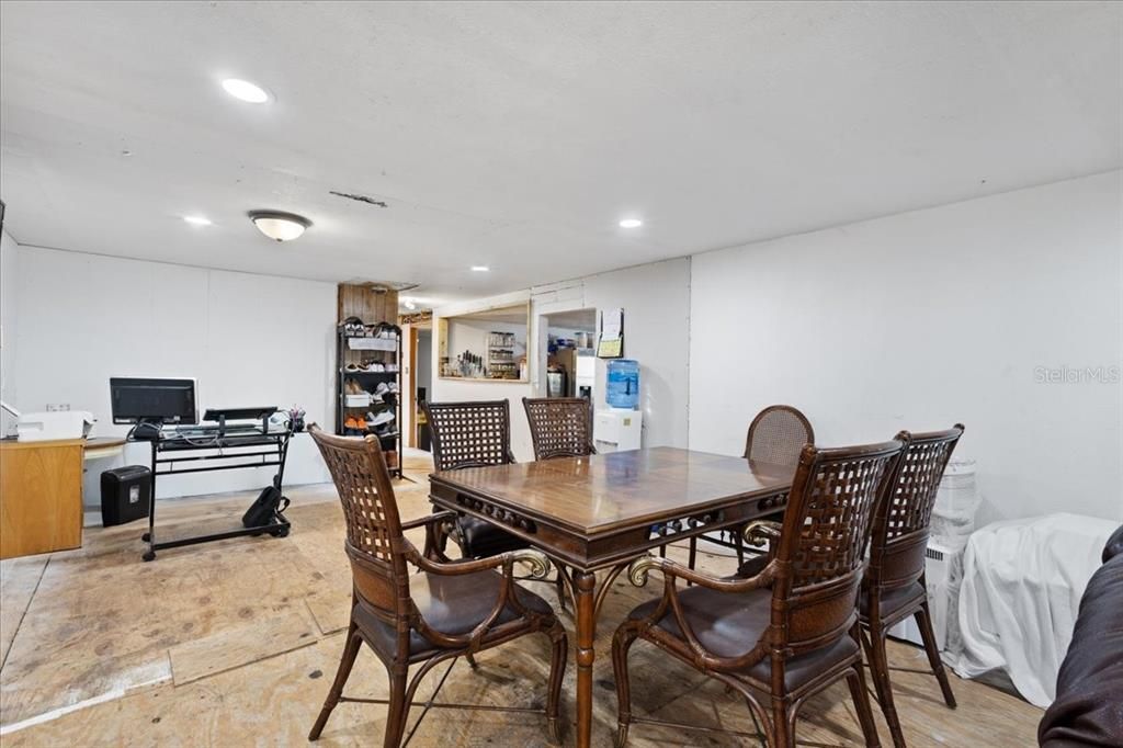 На продажу: $50,000 (3 спален, 1 ванн, 1484 Квадратных фут)