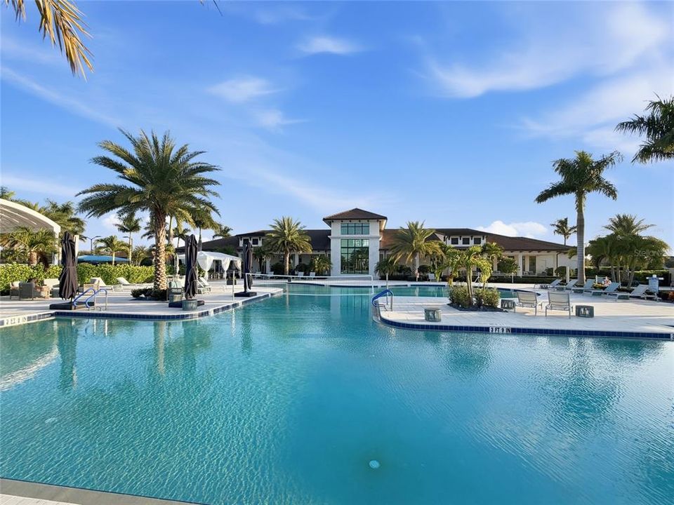 For Sale: $549,900 (2 beds, 2 baths, 1671 Square Feet)