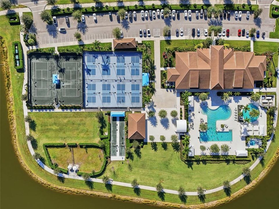 For Sale: $549,900 (2 beds, 2 baths, 1671 Square Feet)