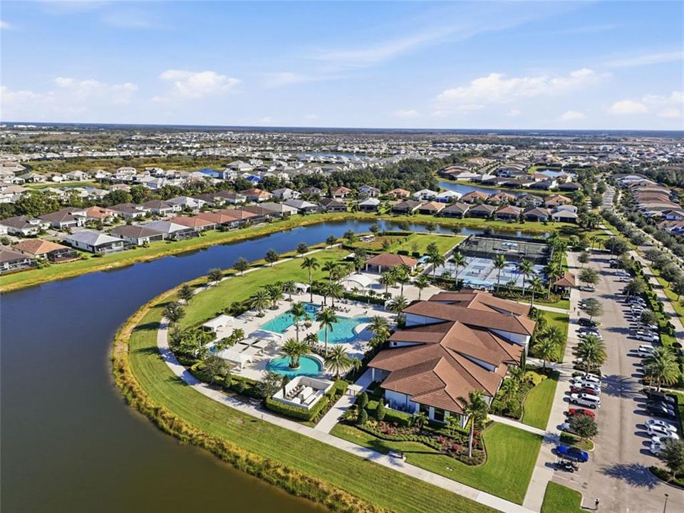 For Sale: $549,900 (2 beds, 2 baths, 1671 Square Feet)