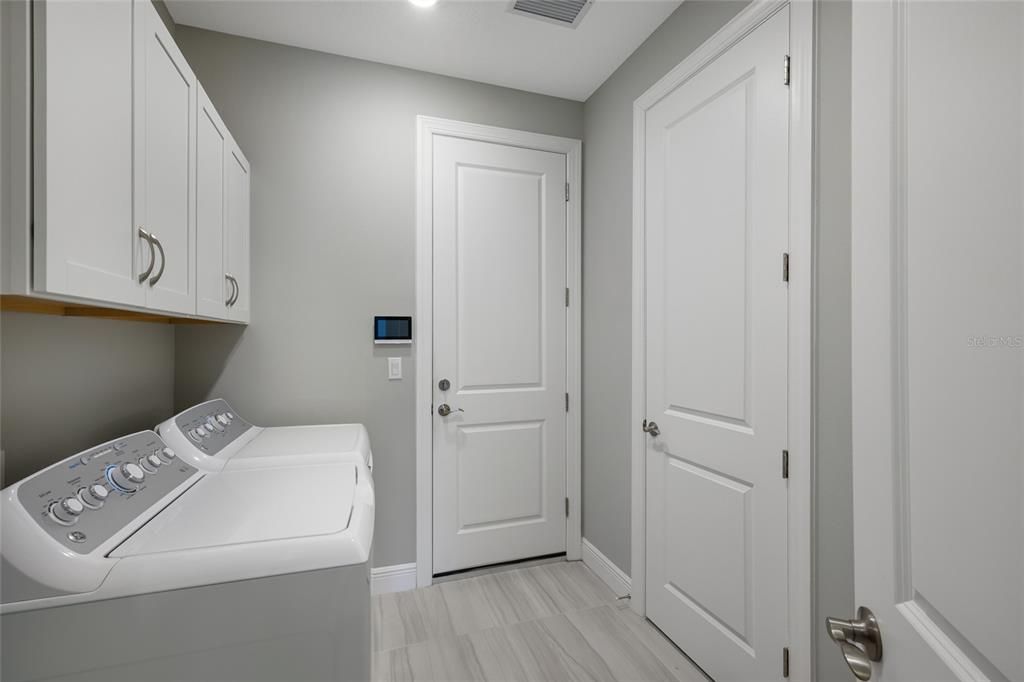 For Sale: $549,900 (2 beds, 2 baths, 1671 Square Feet)