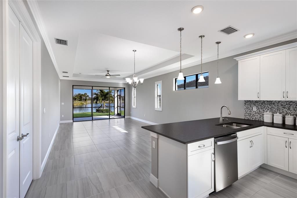 For Sale: $549,900 (2 beds, 2 baths, 1671 Square Feet)