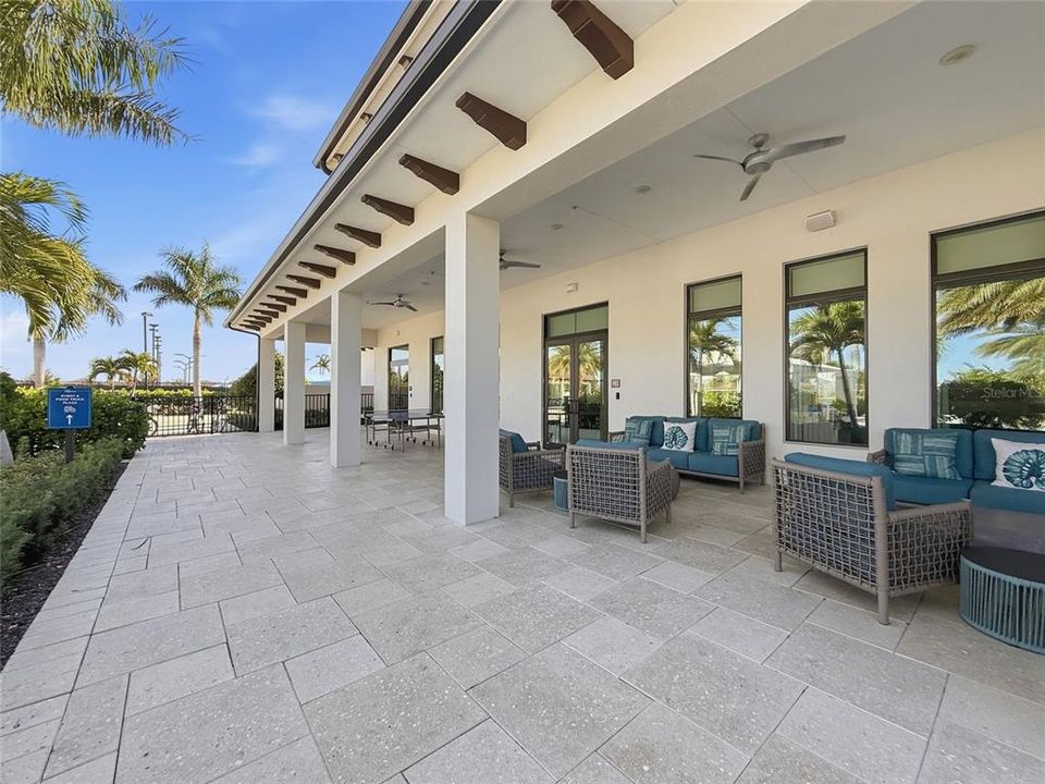 For Sale: $549,900 (2 beds, 2 baths, 1671 Square Feet)