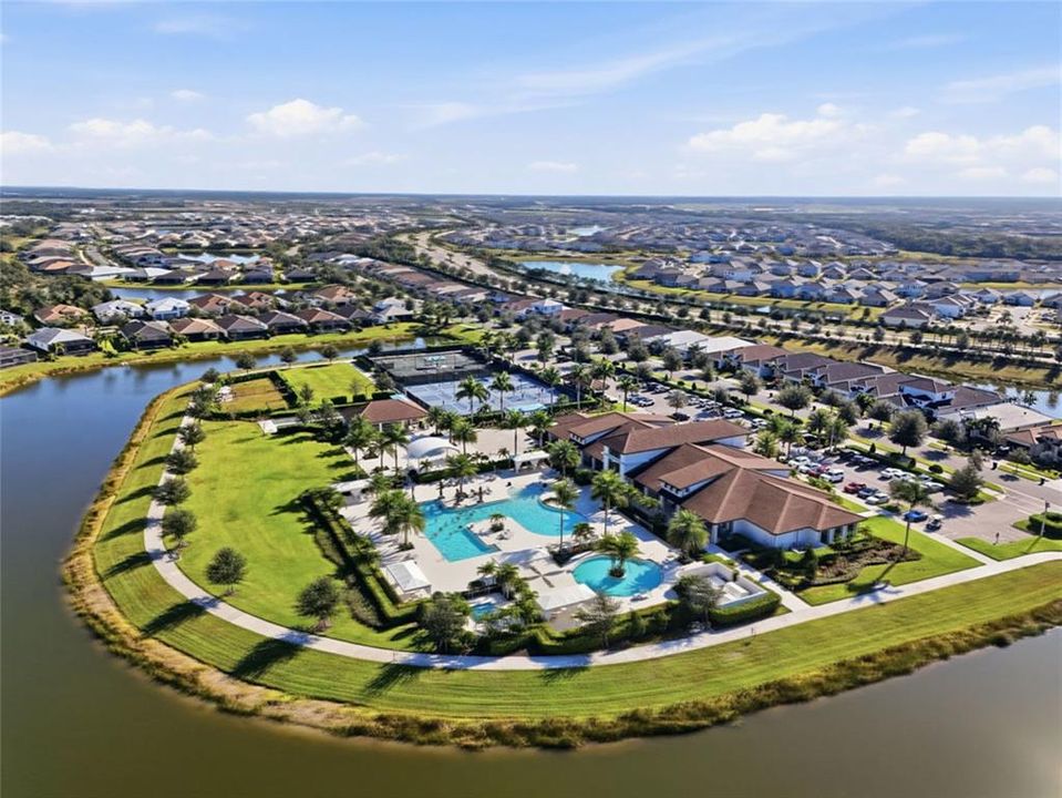 For Sale: $549,900 (2 beds, 2 baths, 1671 Square Feet)