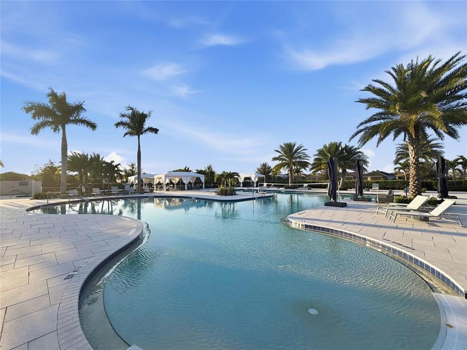 For Sale: $549,900 (2 beds, 2 baths, 1671 Square Feet)