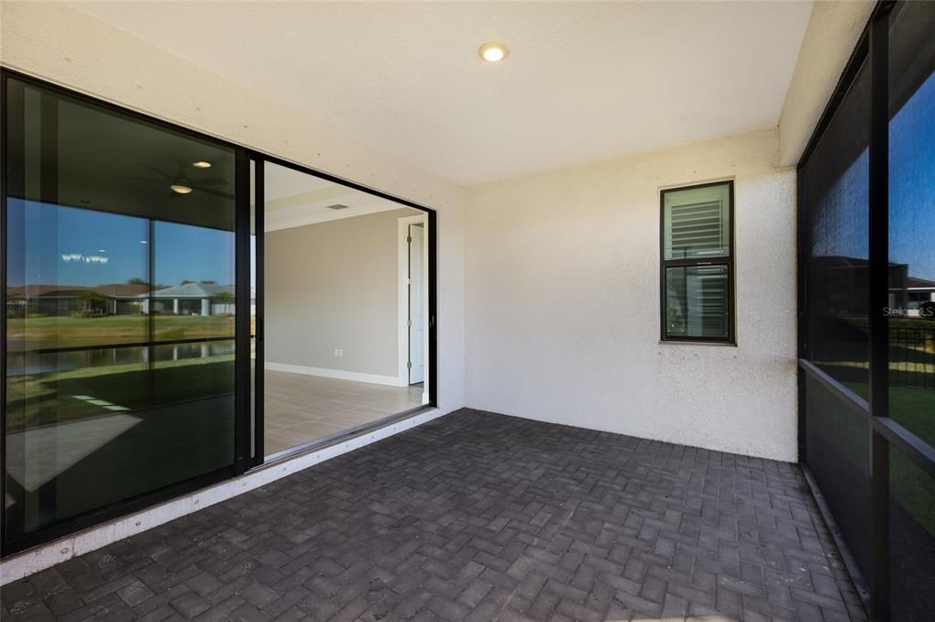 For Sale: $549,900 (2 beds, 2 baths, 1671 Square Feet)