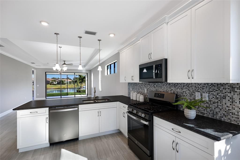 For Sale: $549,900 (2 beds, 2 baths, 1671 Square Feet)