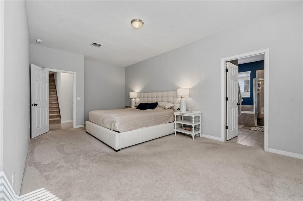 For Sale: $565,000 (4 beds, 3 baths, 2546 Square Feet)