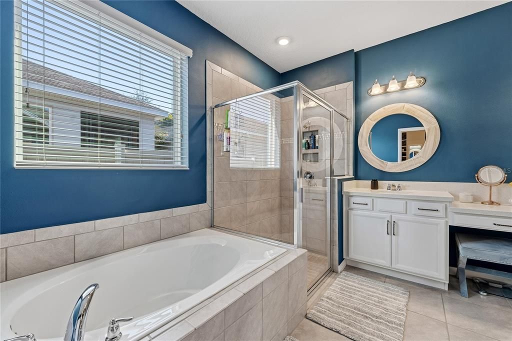 For Sale: $565,000 (4 beds, 3 baths, 2546 Square Feet)