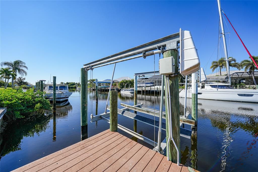 For Sale: $699,000 (3 beds, 2 baths, 2287 Square Feet)