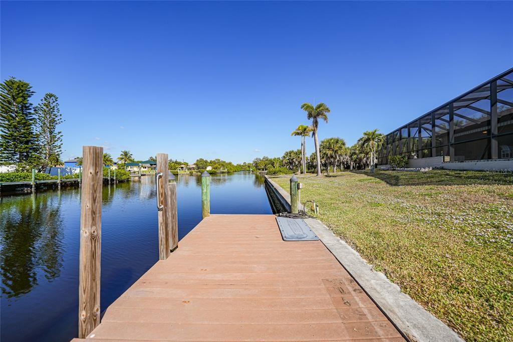 For Sale: $699,000 (3 beds, 2 baths, 2287 Square Feet)