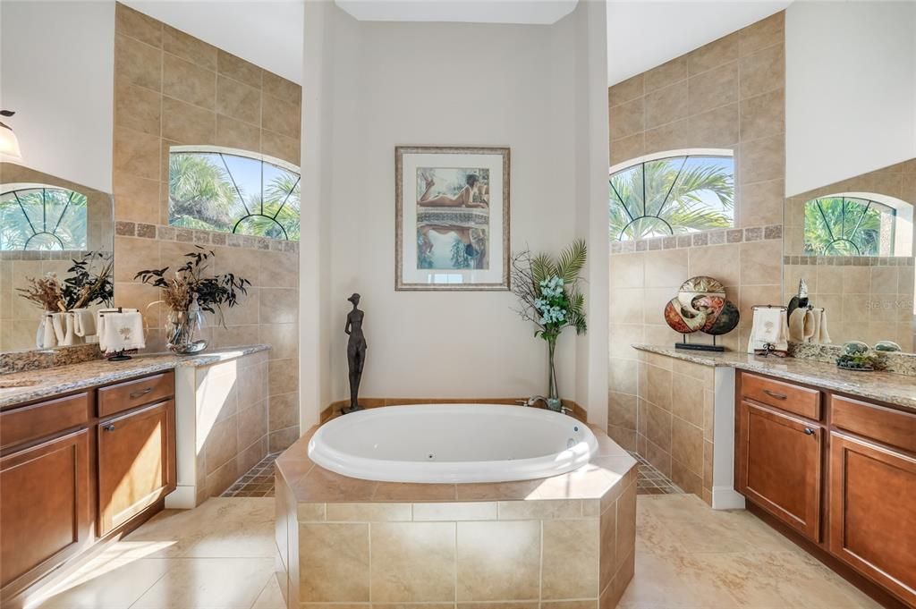 For Sale: $699,000 (3 beds, 2 baths, 2287 Square Feet)