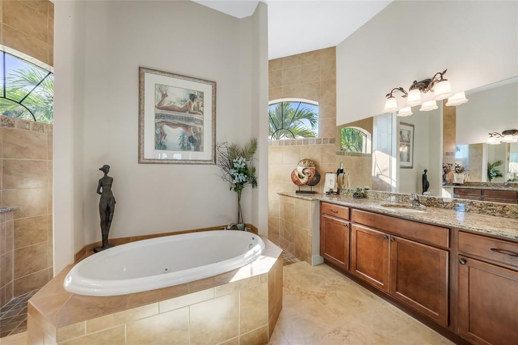 For Sale: $699,000 (3 beds, 2 baths, 2287 Square Feet)