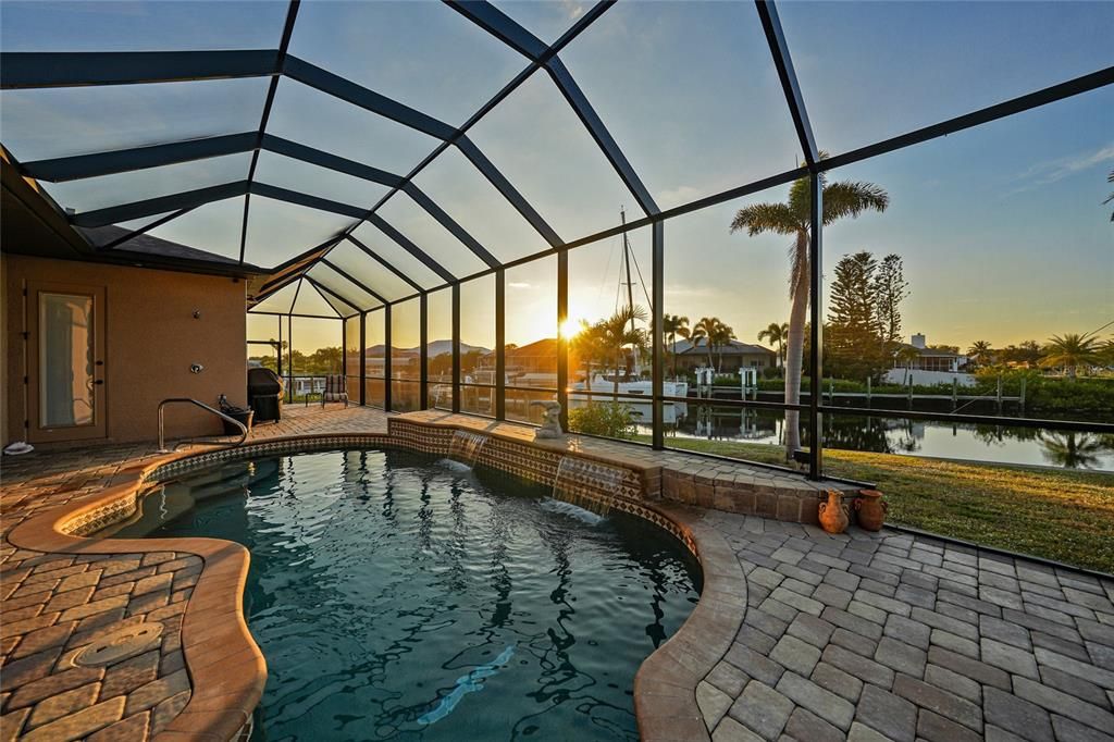 For Sale: $699,000 (3 beds, 2 baths, 2287 Square Feet)