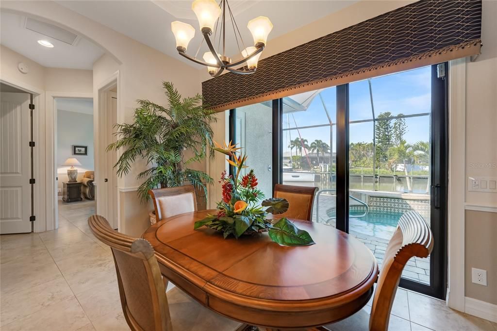 For Sale: $699,000 (3 beds, 2 baths, 2287 Square Feet)