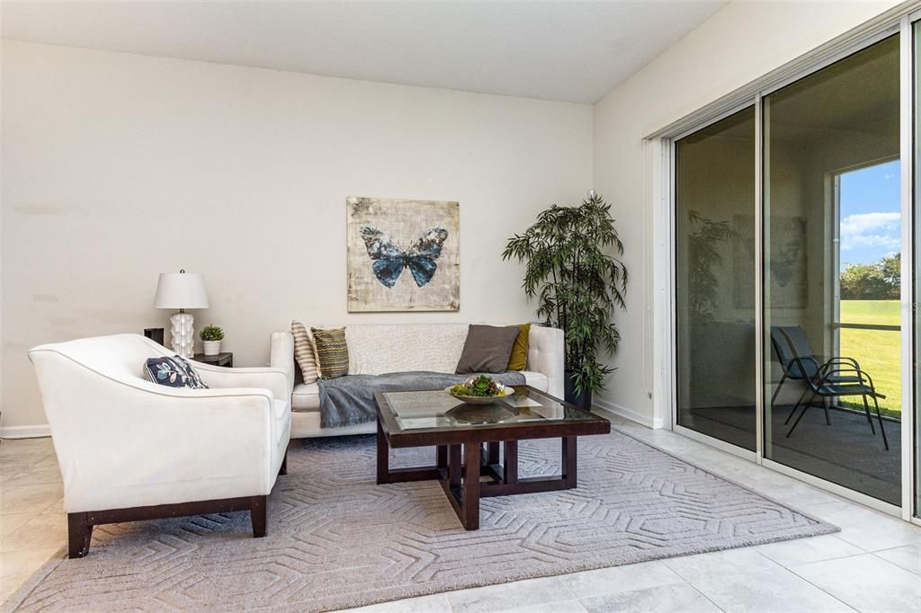 En Venta: $335,000 (2 camas, 2 baños, 1388 Pies cuadrados)