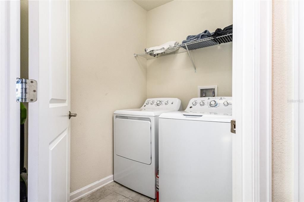 En Venta: $335,000 (2 camas, 2 baños, 1388 Pies cuadrados)