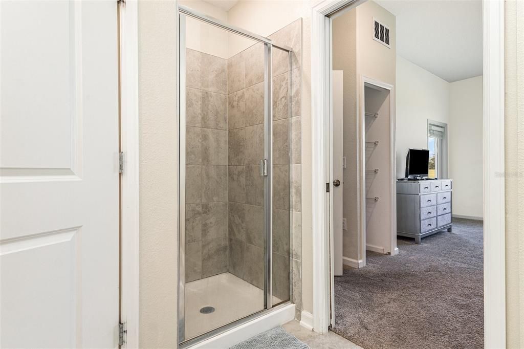 En Venta: $335,000 (2 camas, 2 baños, 1388 Pies cuadrados)