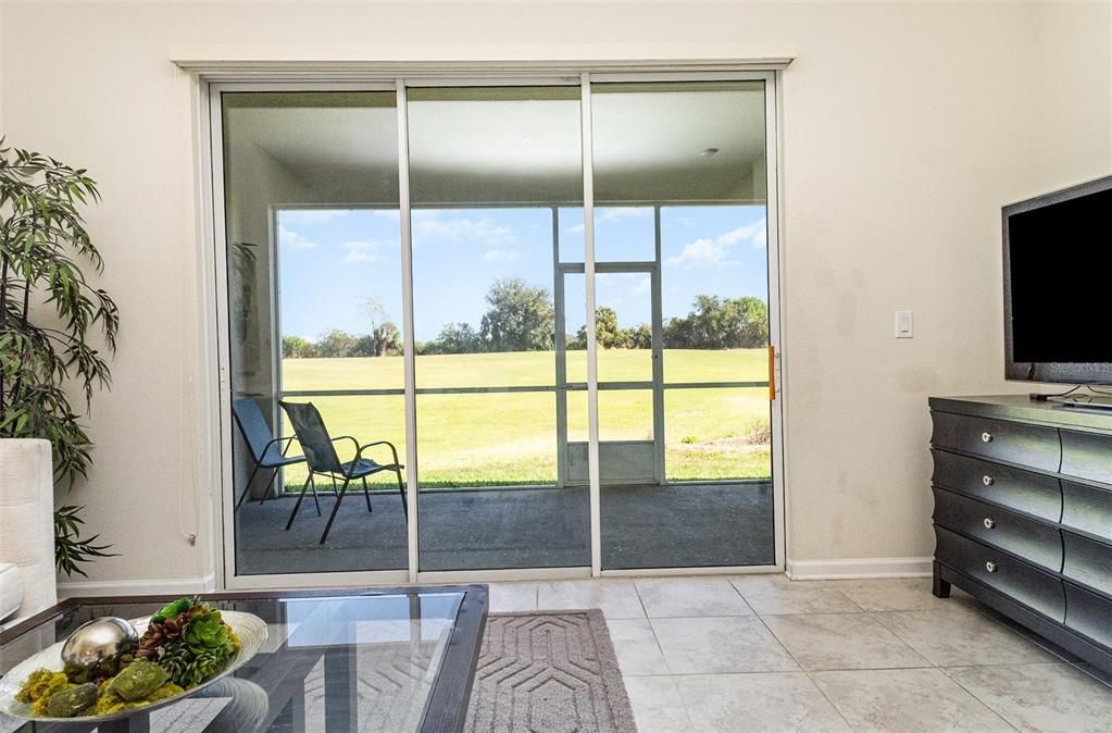 En Venta: $335,000 (2 camas, 2 baños, 1388 Pies cuadrados)