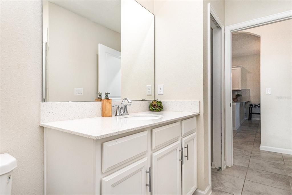 En Venta: $335,000 (2 camas, 2 baños, 1388 Pies cuadrados)