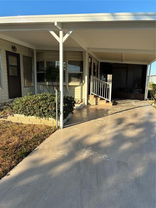 For Sale: $115,000 (2 beds, 2 baths, 768 Square Feet)