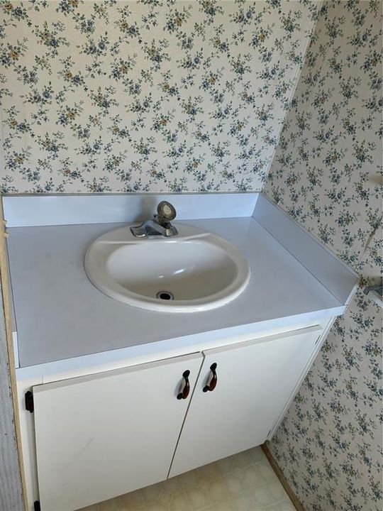 For Sale: $115,000 (2 beds, 2 baths, 768 Square Feet)