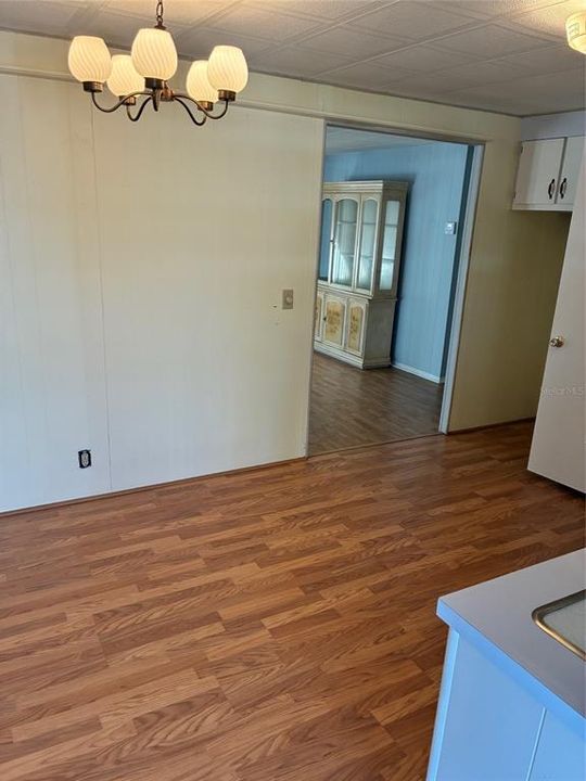 For Sale: $115,000 (2 beds, 2 baths, 768 Square Feet)