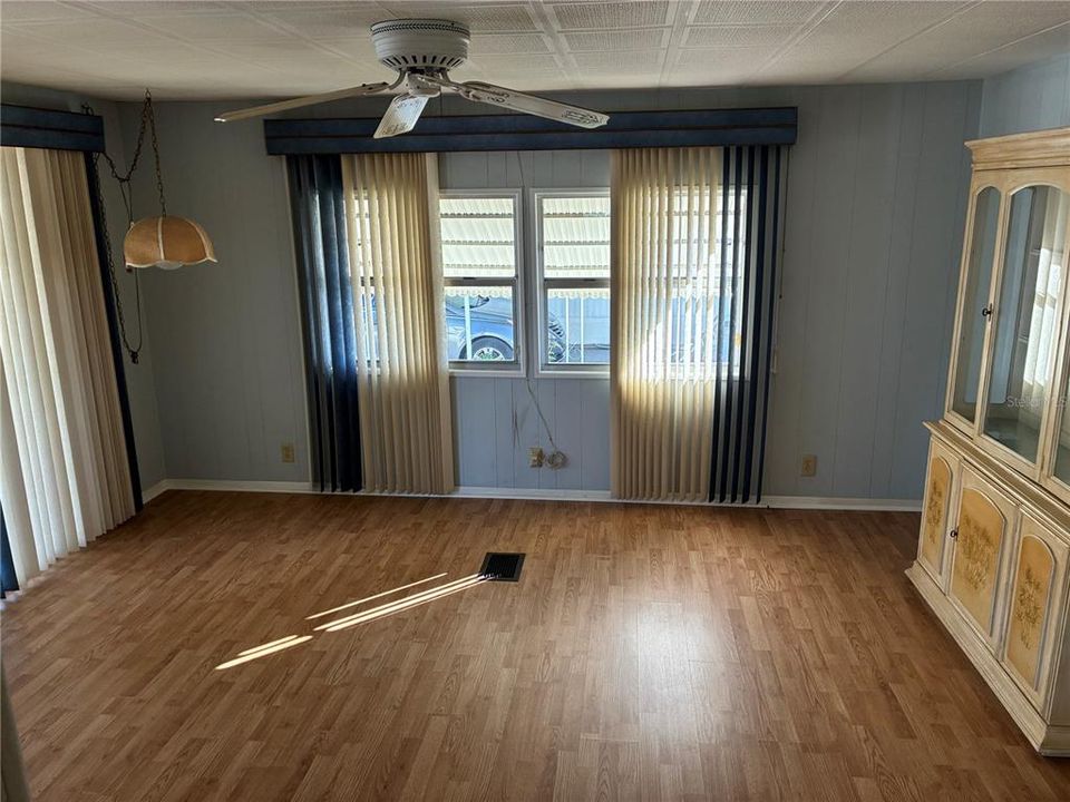 For Sale: $115,000 (2 beds, 2 baths, 768 Square Feet)