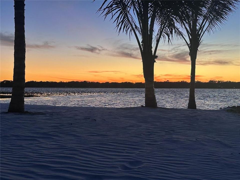 На продажу: $1,089,000 (4 спален, 2 ванн, 2536 Квадратных фут)