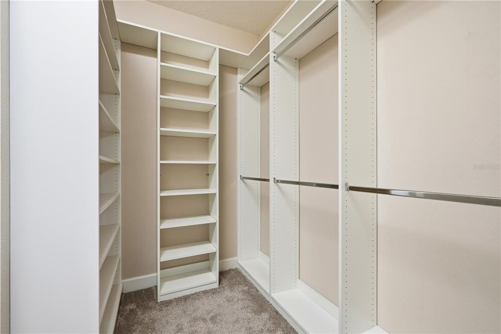 En Venta: $525,000 (3 camas, 2 baños, 1956 Pies cuadrados)