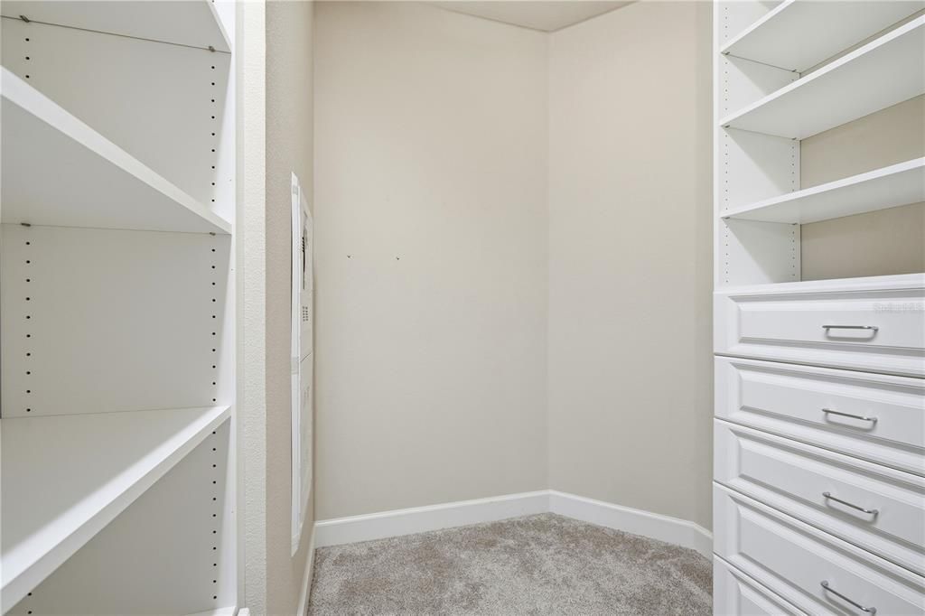 En Venta: $525,000 (3 camas, 2 baños, 1956 Pies cuadrados)