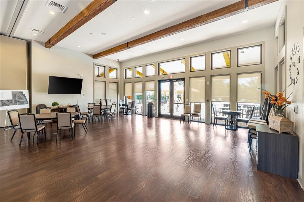 En Venta: $525,000 (3 camas, 2 baños, 1956 Pies cuadrados)