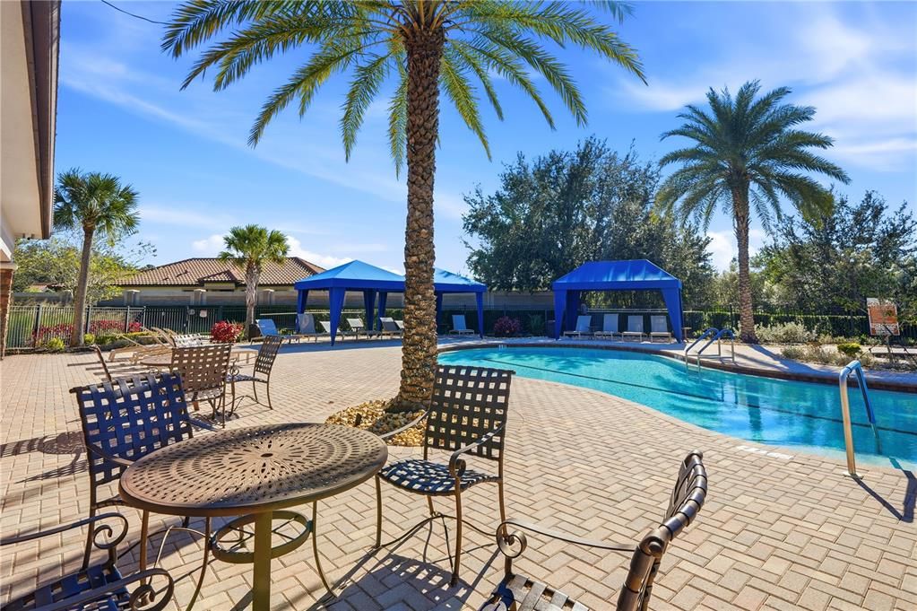 En Venta: $525,000 (3 camas, 2 baños, 1956 Pies cuadrados)